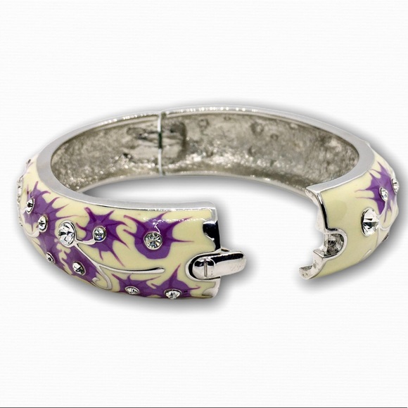 Camrose and Kross Jackie Kennedy Collection Cuff - Picture 4 of 4